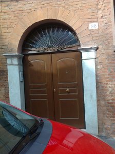 Portale di via Formignana, 88. Ferrara